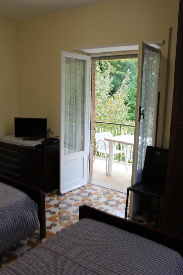 Bed and Breakfast Residenzadelia à Ronciglione  Extérieur photo