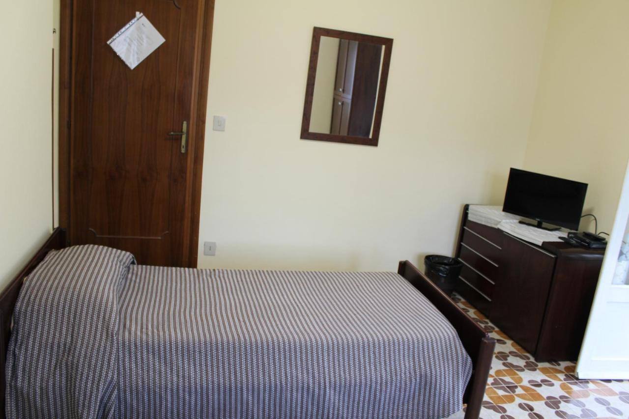 Bed and Breakfast Residenzadelia à Ronciglione  Extérieur photo